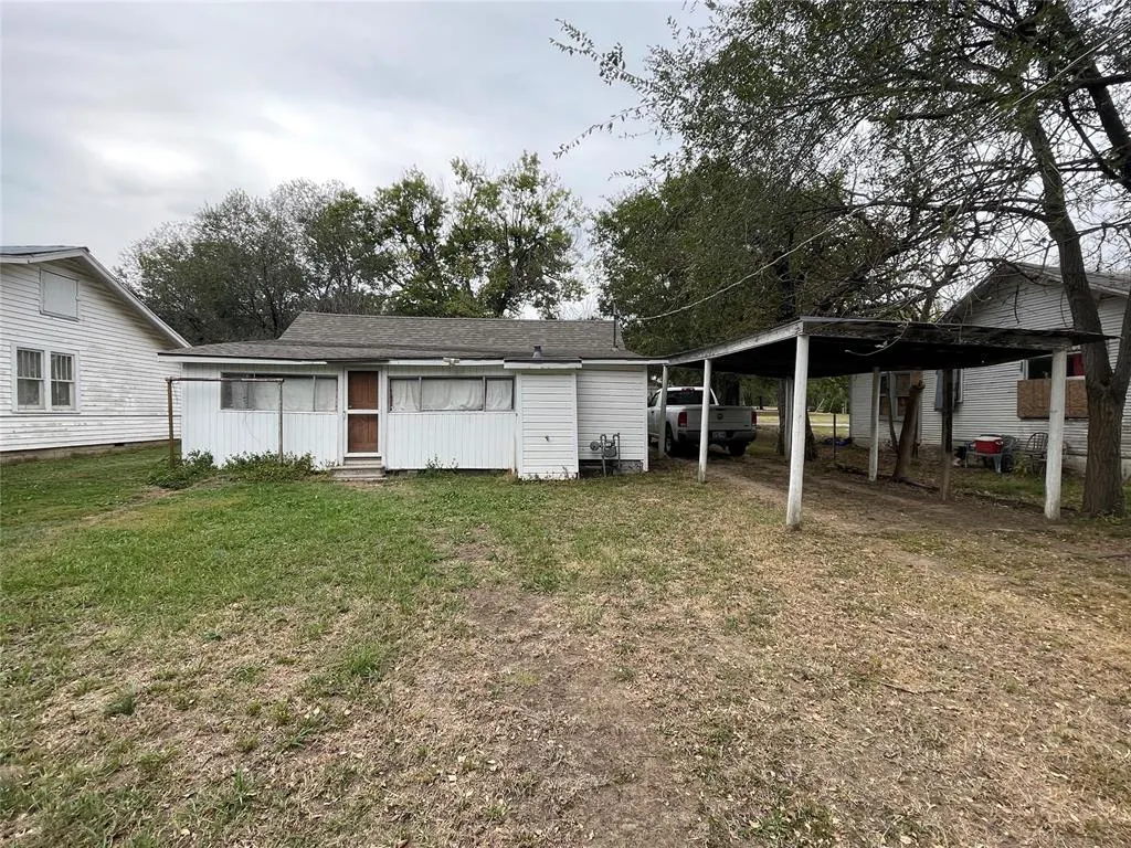 Photo 5 — 1506 S Mekusukey Avenue, Wewoka, OK 74884