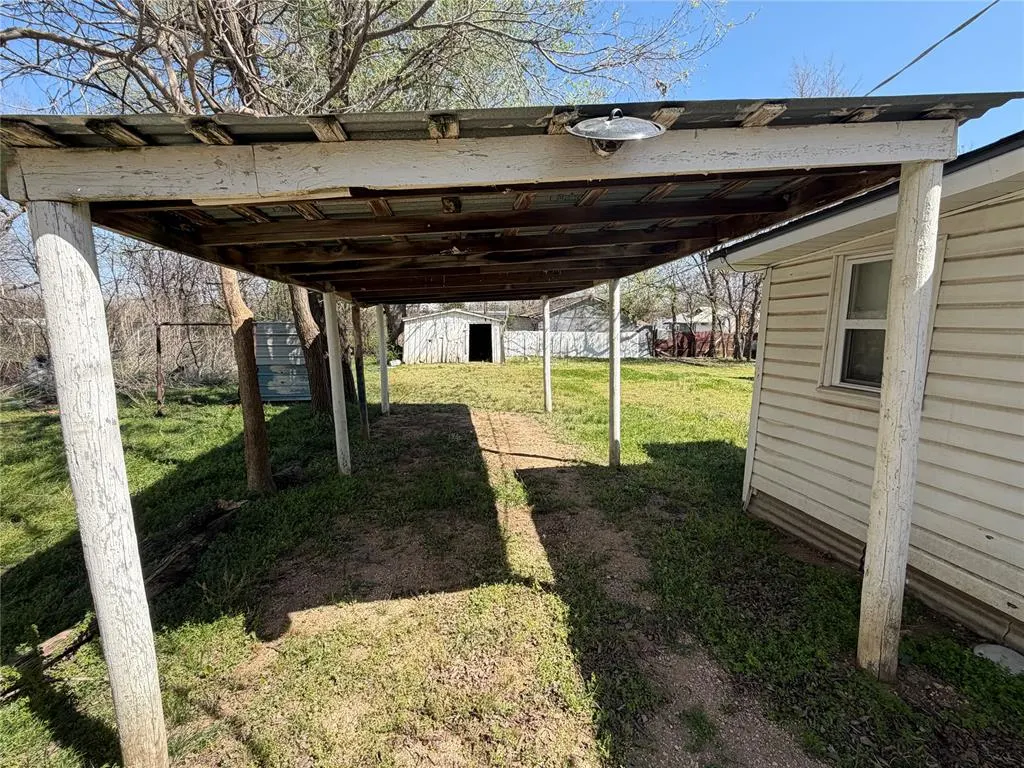 Photo 17 — 1506 S Mekusukey Avenue, Wewoka, OK 74884