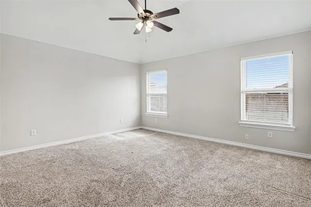 Photo 6 — 8012 John Robert Drive, Oklahoma City, OK 73135
