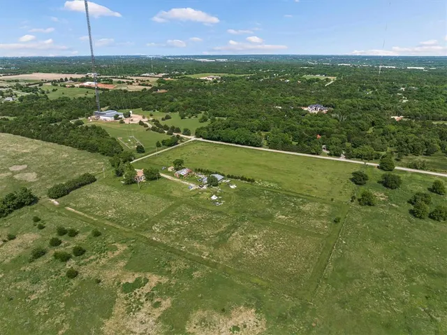Photo 2 — 1420 NE 85th Street, Oklahoma City, OK 73131