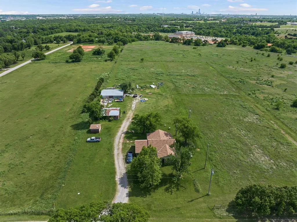 Photo 13 — 1420 NE 85th Street, Oklahoma City, OK 73131