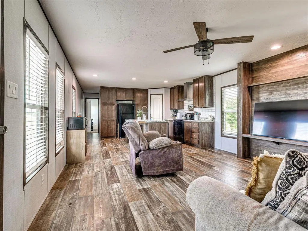 Photo 15 — 30211 Mooney Street, Wayne, OK 73095