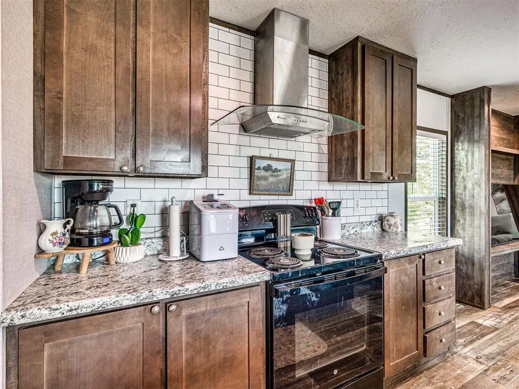 Photo 22 — 30211 Mooney Street, Wayne, OK 73095