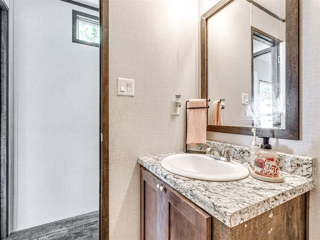 Photo 38 — 30211 Mooney Street, Wayne, OK 73095