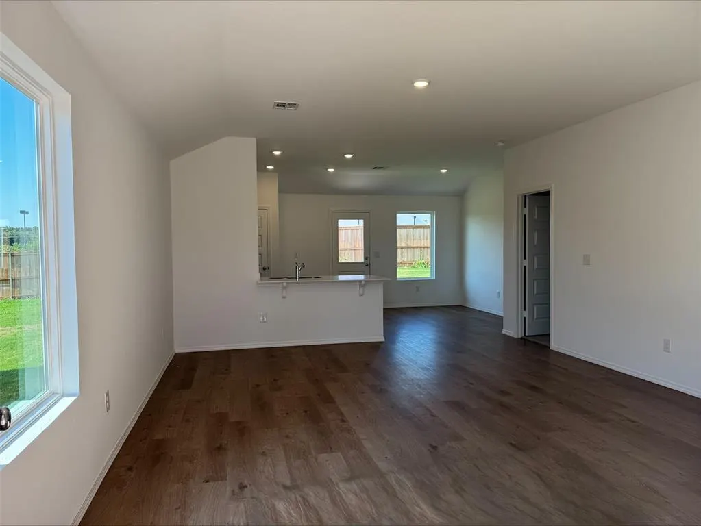 Photo 2 — 1953 Chandler Meadows Drive, Chandler, OK 74834