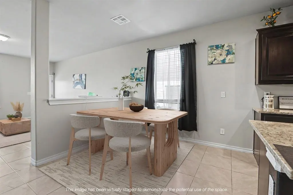 Photo 2 — 11205 NW 95th Terrace, Yukon, OK 73099