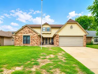 Sold home at 617 S Willowood Drive