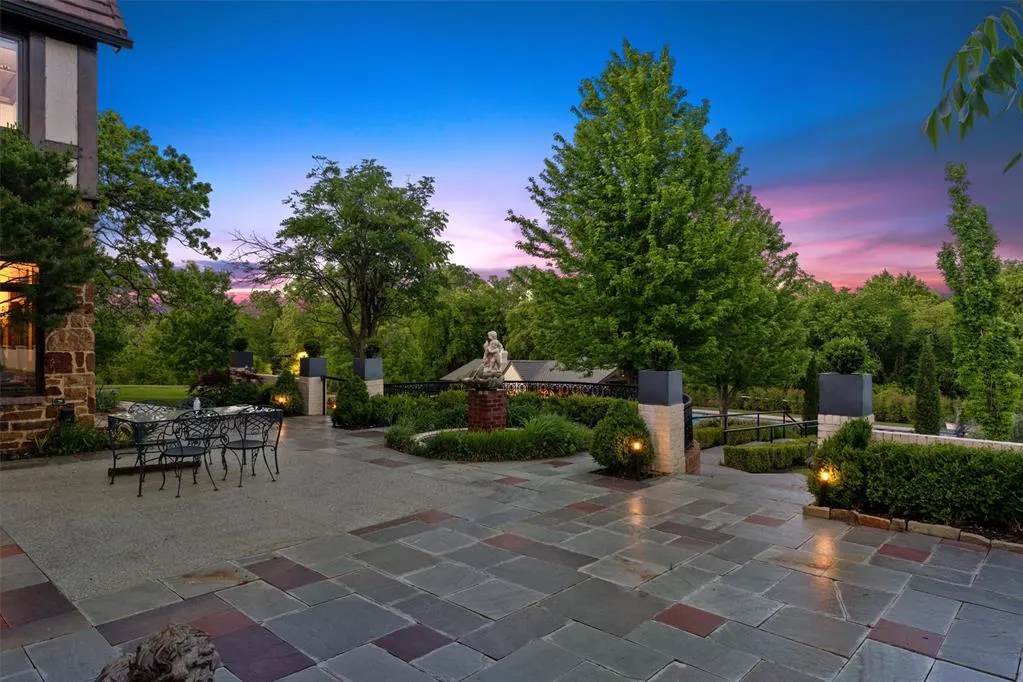 Photo 17 — 2203 E Wilshire Boulevard, Oklahoma City, OK 73111