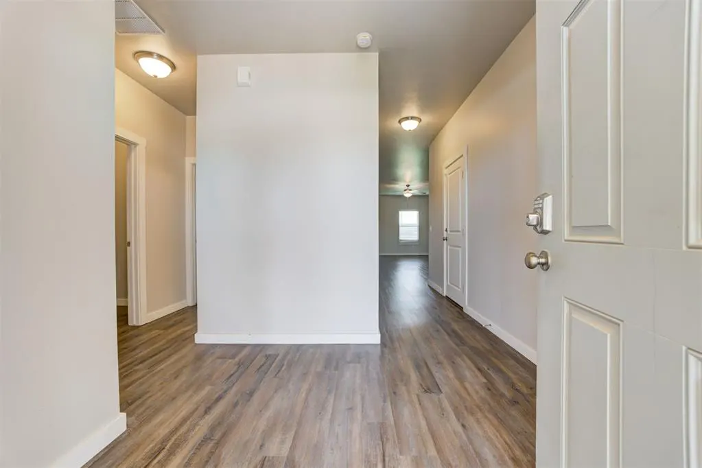 Photo 6 — 15944 Spur Circle, McLoud, OK 74851