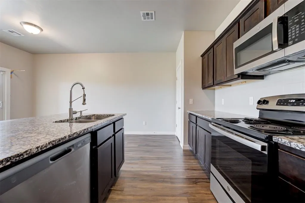 Photo 18 — 15944 Spur Circle, McLoud, OK 74851