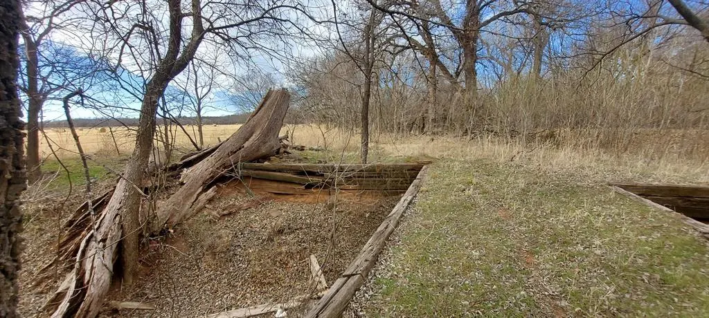 Photo 2 — 2722 Rambling Road, Edmond, OK 73025