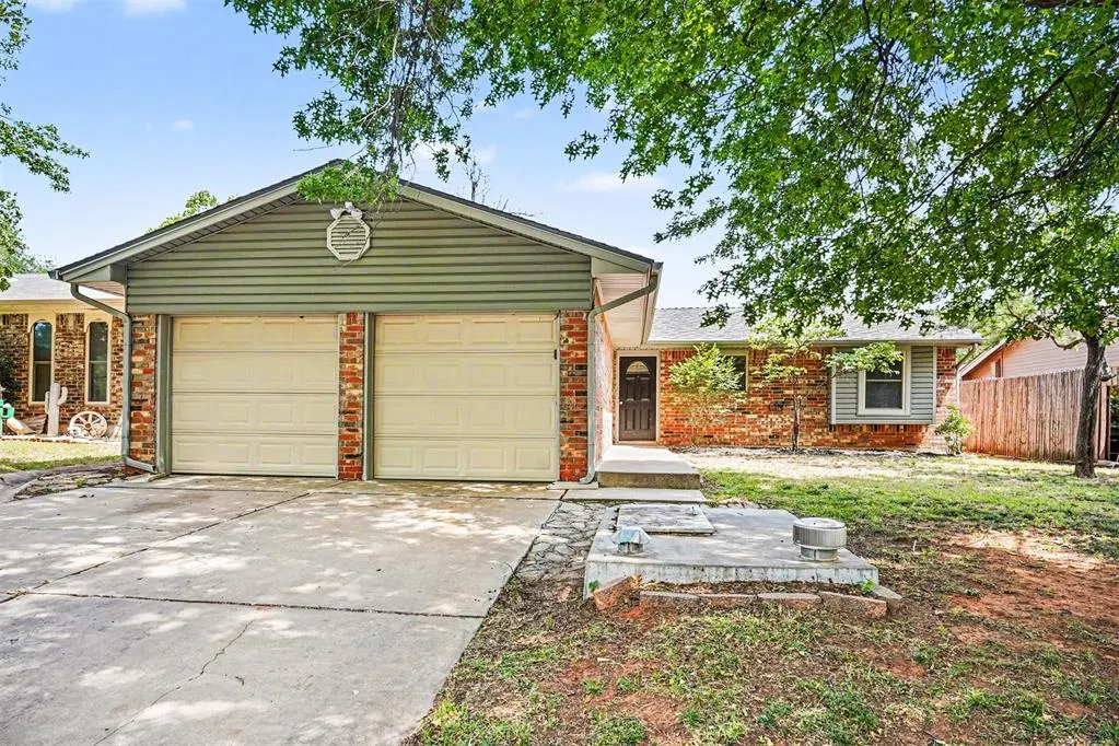 Front exterior — 708 Red Oak Terrace, Edmond, OK 73003