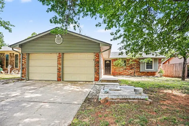 Front exterior — 708 Red Oak Terrace, Edmond, OK 73003