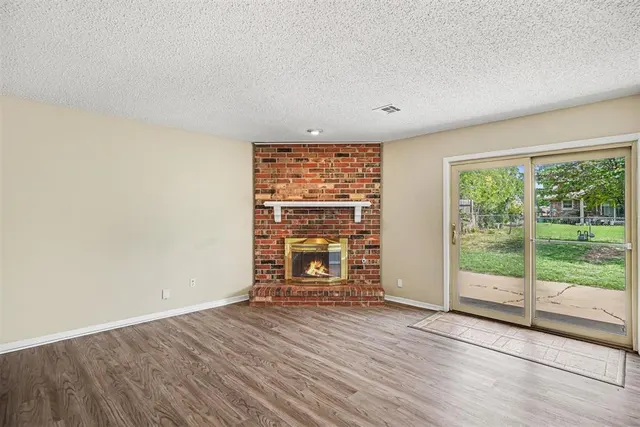Photo 2 — 708 Red Oak Terrace, Edmond, OK 73003