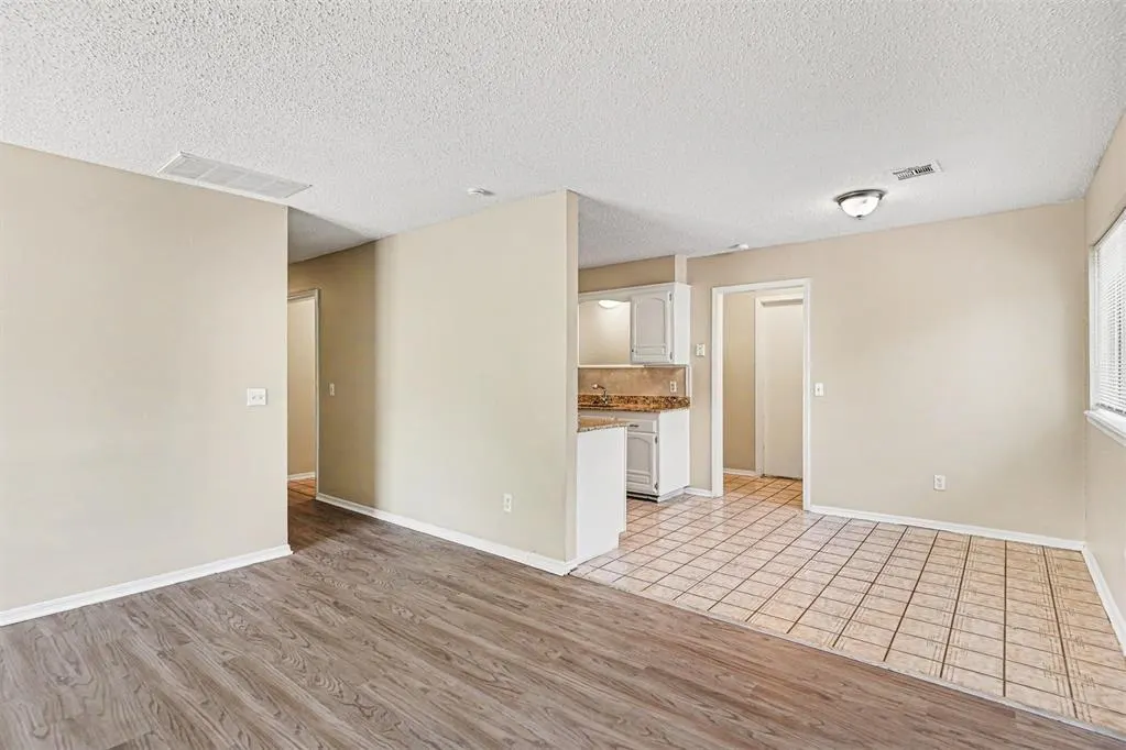 Photo 3 — 708 Red Oak Terrace, Edmond, OK 73003