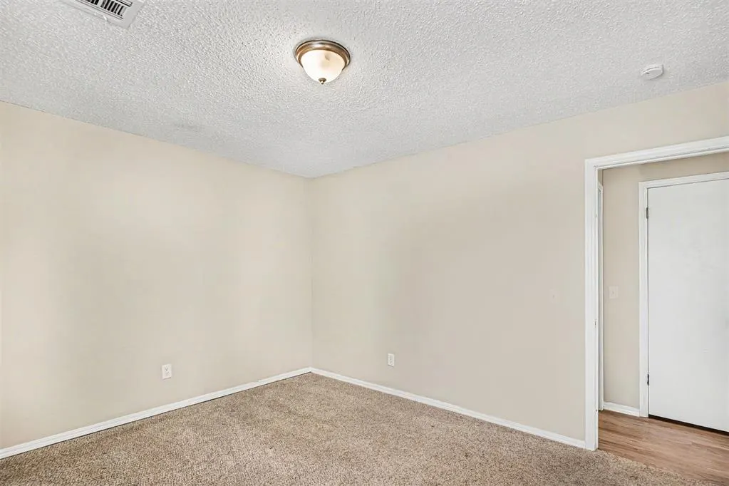 Photo 8 — 708 Red Oak Terrace, Edmond, OK 73003
