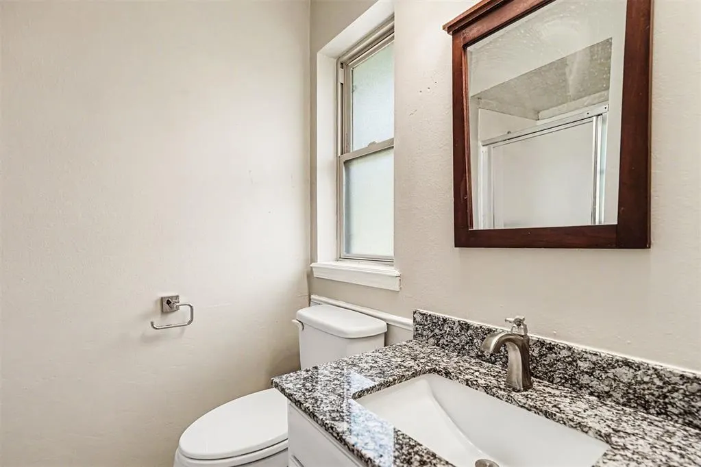 Photo 11 — 708 Red Oak Terrace, Edmond, OK 73003