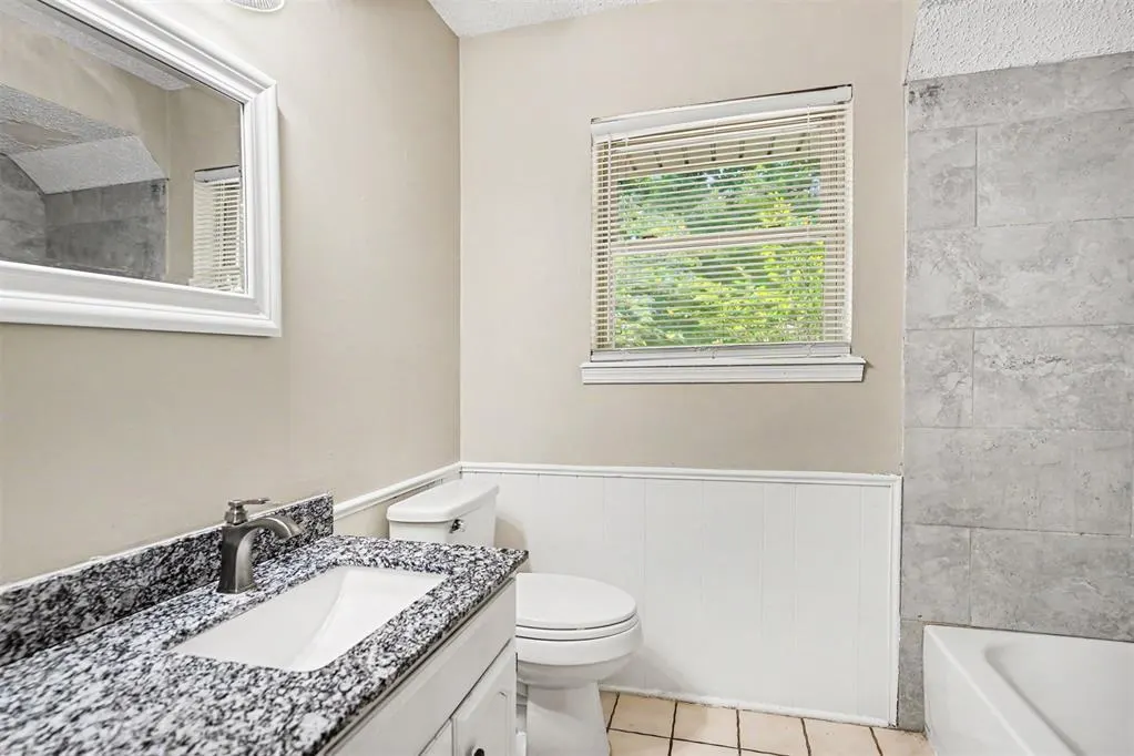 Photo 12 — 708 Red Oak Terrace, Edmond, OK 73003