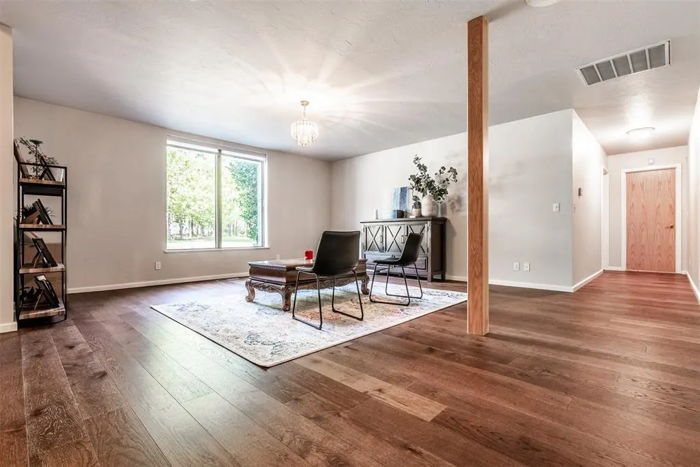 Photo 5 — 6540 S Donna Lane, Oklahoma City, OK 73150
