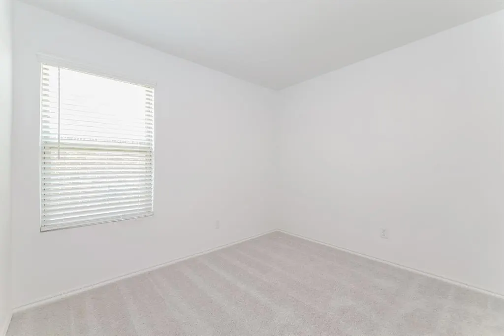 Photo 11 — 11716 38th Street, Mustang, OK 73064