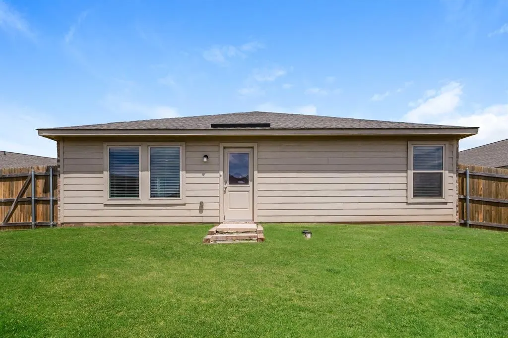 Photo 15 — 11716 38th Street, Mustang, OK 73064