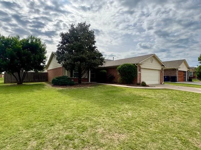 Photo 3 — 2500 Flame Lily Road, Oklahoma City, OK 73128