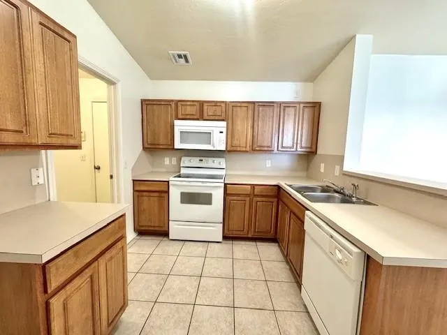 Photo 19 — 2500 Flame Lily Road, Oklahoma City, OK 73128