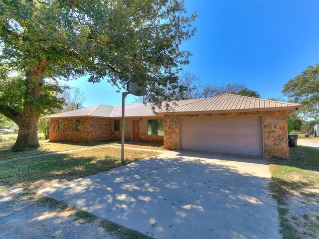 Photo 3 — 3460 Hensley Road, Norman, OK 73026