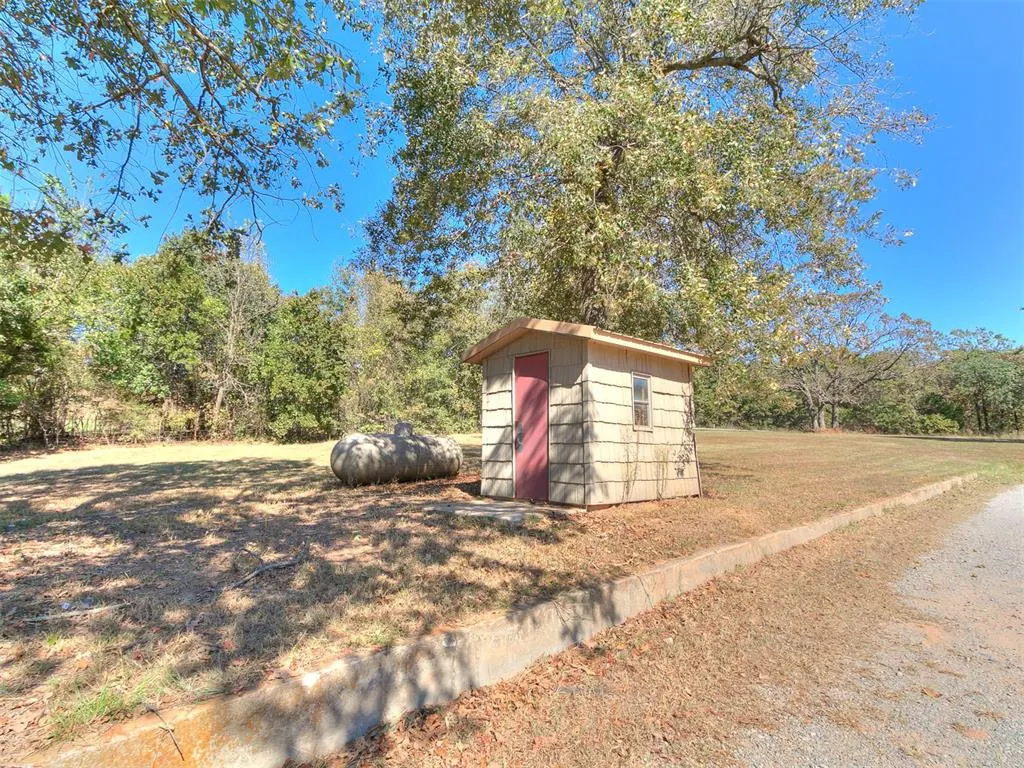 Photo 37 — 3460 Hensley Road, Norman, OK 73026