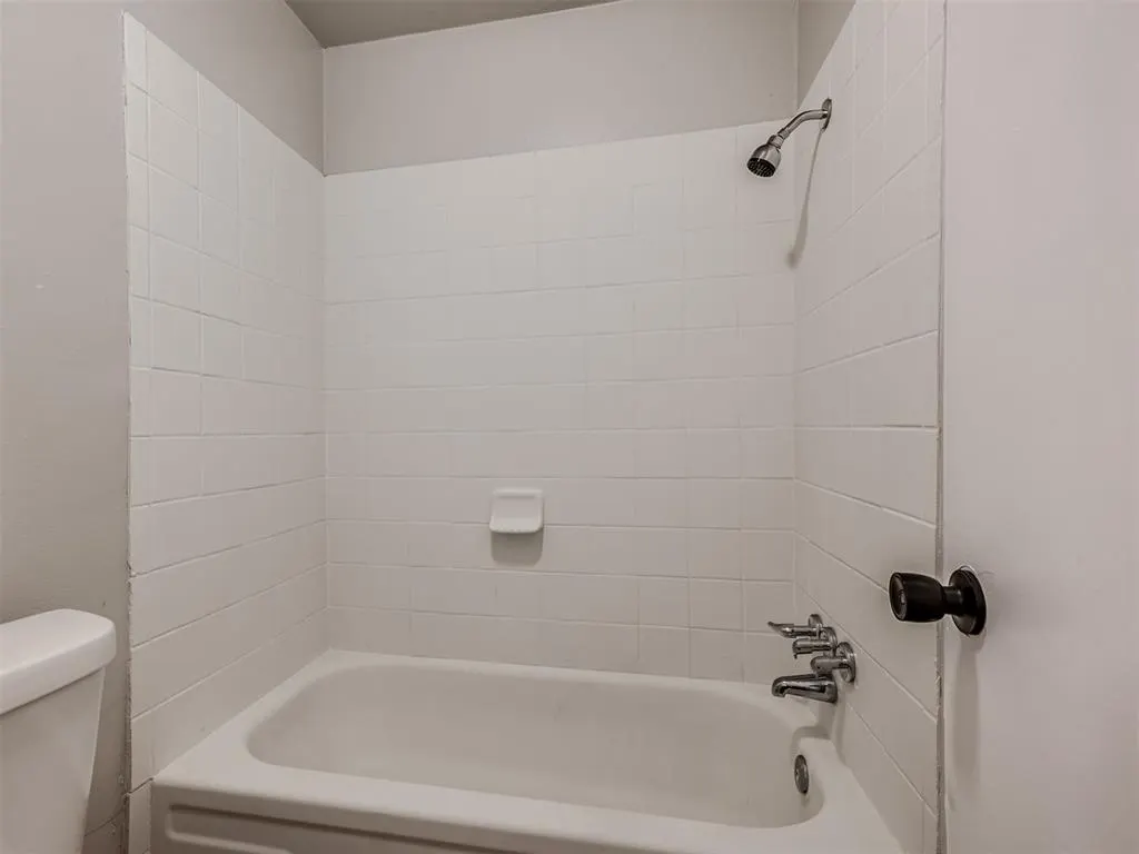 Photo 26 — 1725 E Lindsey Street 2, Norman, OK 73071