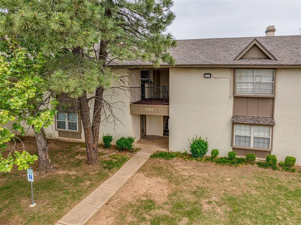Photo 30 — 1725 E Lindsey Street 2, Norman, OK 73071
