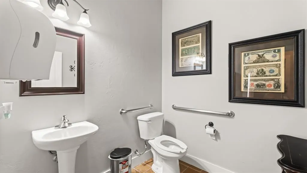 Photo 16 — 17338 N May Avenue, Edmond, OK 73012