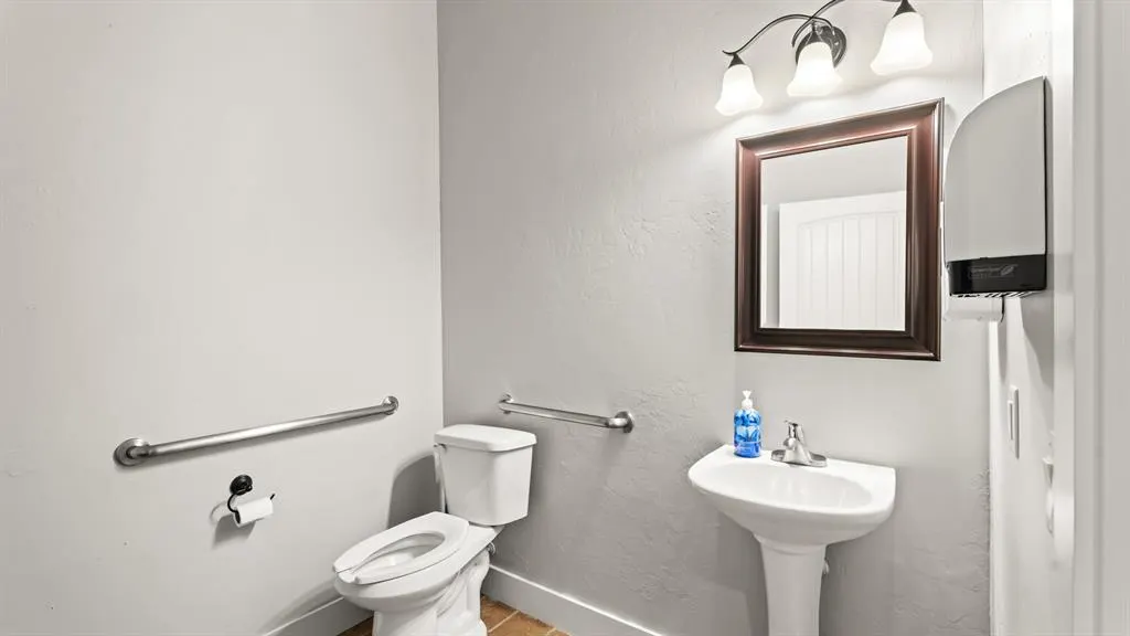 Photo 17 — 17338 N May Avenue, Edmond, OK 73012