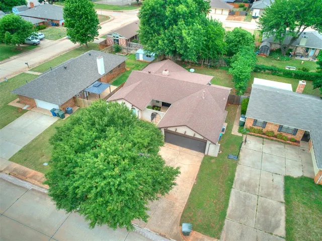 Photo 6 — 509 Harding Place, Edmond, OK 73013