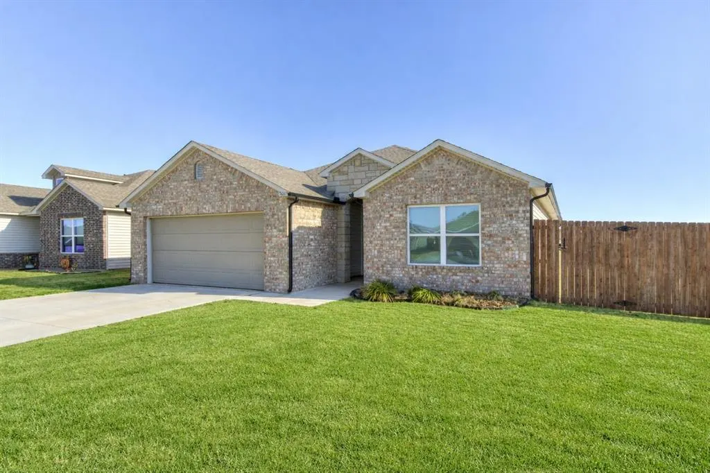 Front exterior — 3015 Brooke Road, Chickasha, OK 73018