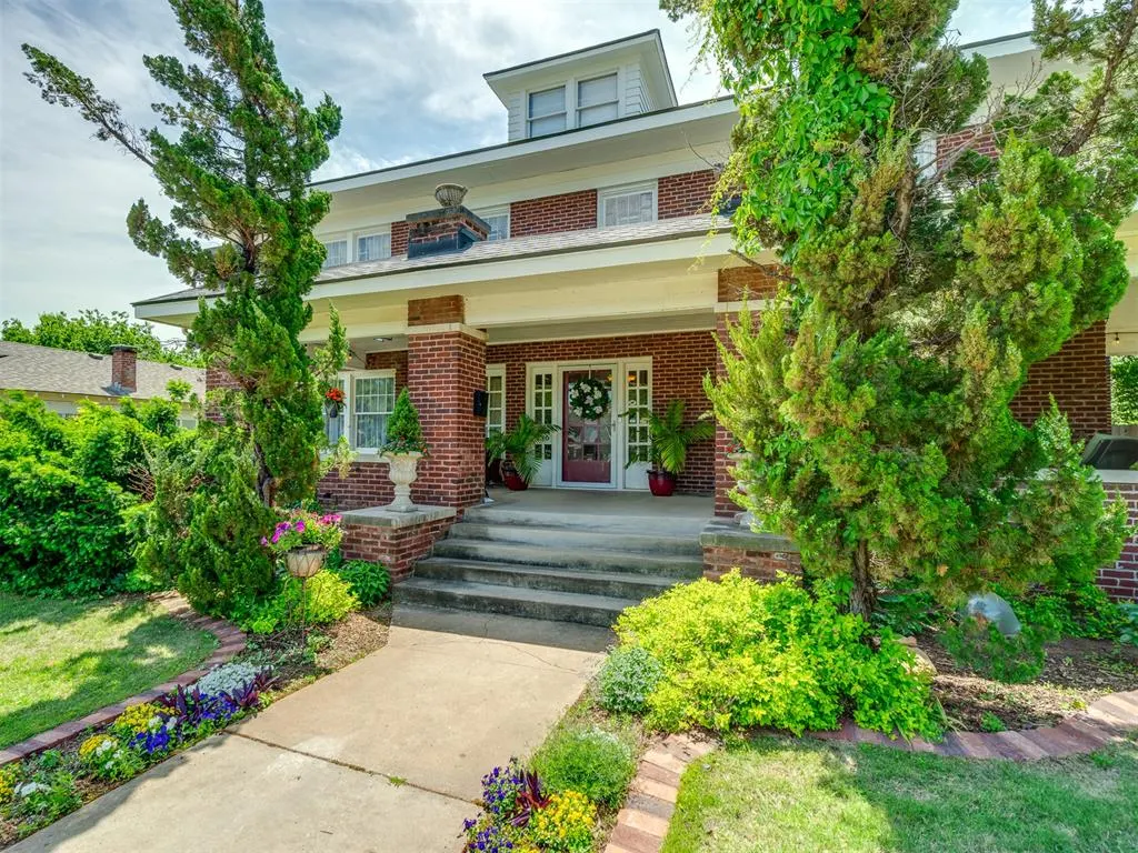 Photo 3 — 136 NW 18th Street, Oklahoma City, OK 73103