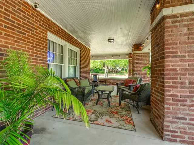 Photo 4 — 136 NW 18th Street, Oklahoma City, OK 73103