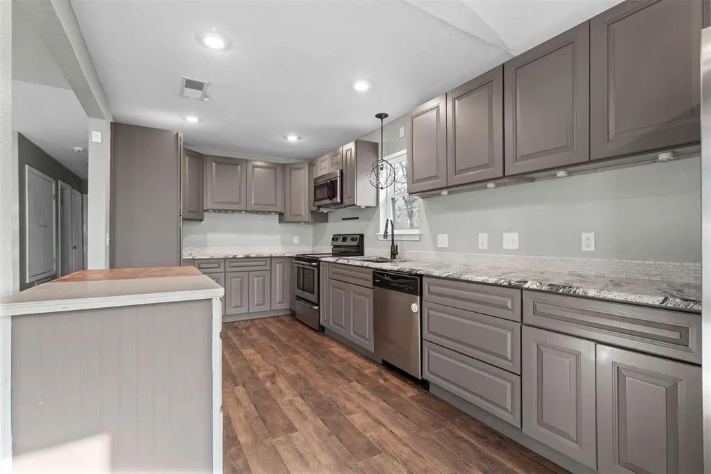 Photo 5 — 647 Durango Street, Ardmore, OK 73401