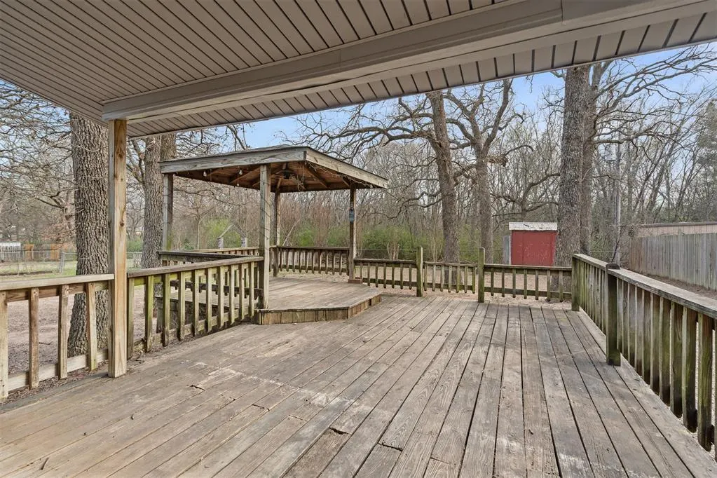 Photo 14 — 647 Durango Street, Ardmore, OK 73401