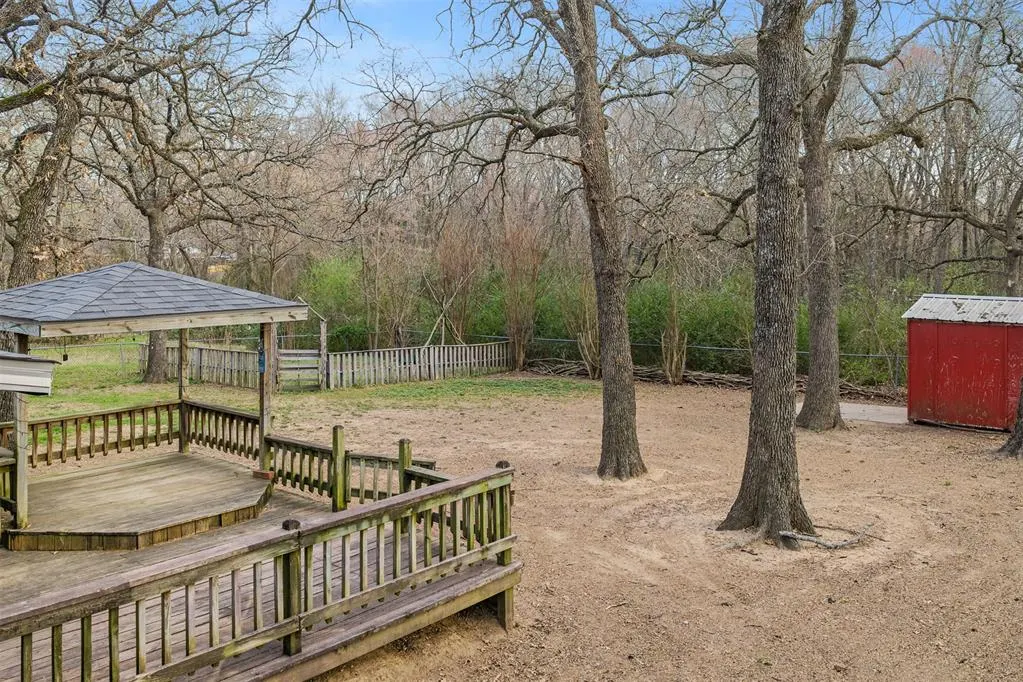 Photo 15 — 647 Durango Street, Ardmore, OK 73401