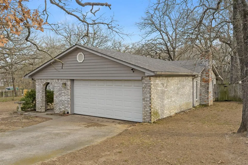 Photo 18 — 647 Durango Street, Ardmore, OK 73401