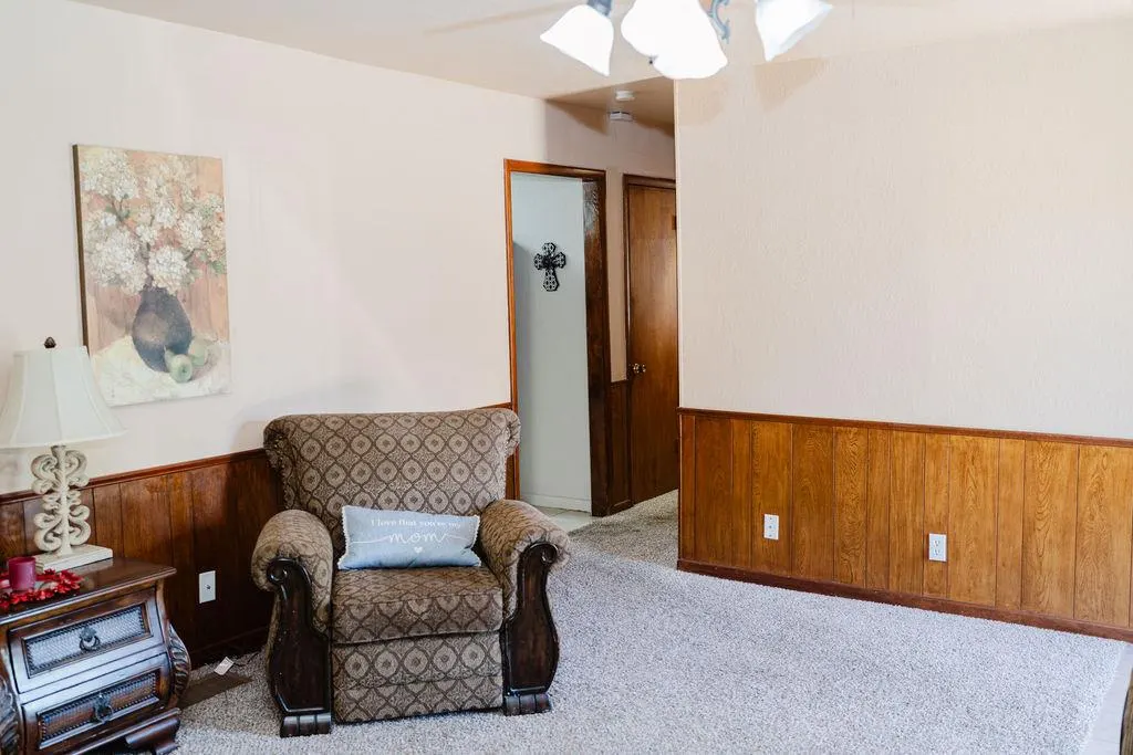 Photo 6 — 1605 W C Avenue, Elk City, OK 73644