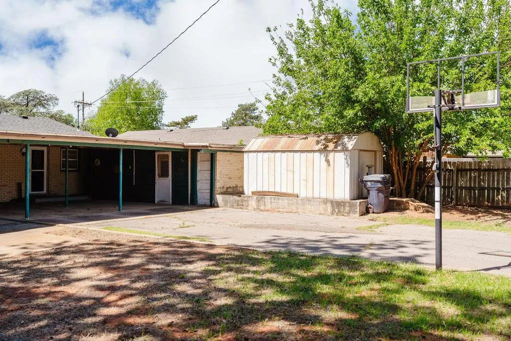 Photo 29 — 1605 W C Avenue, Elk City, OK 73644