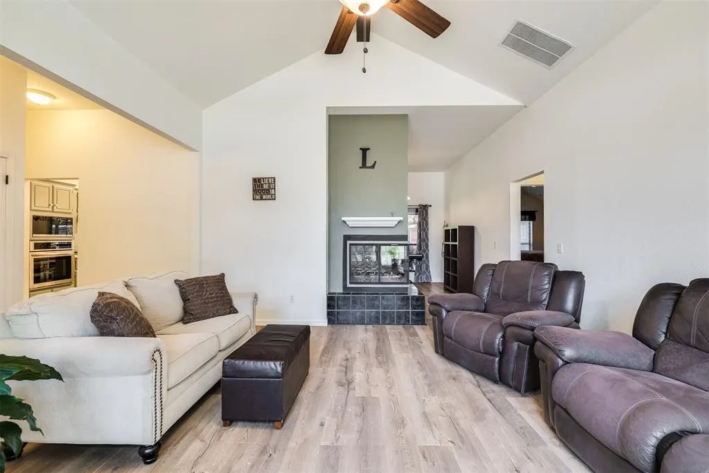 Photo 9 — 19 N Rockypoint Drive, Edmond, OK 73003