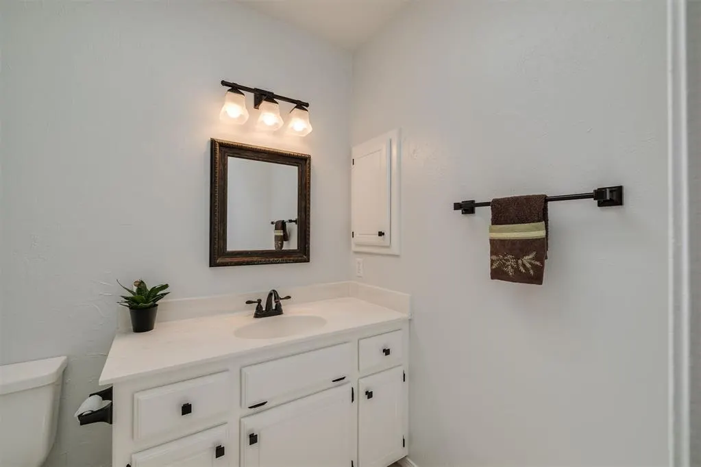 Photo 29 — 19 N Rockypoint Drive, Edmond, OK 73003
