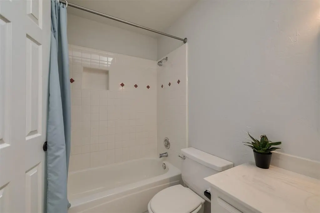 Photo 30 — 19 N Rockypoint Drive, Edmond, OK 73003