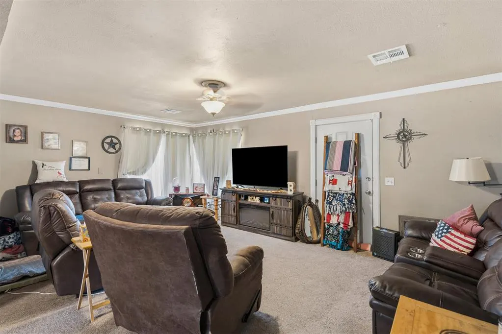 Photo 9 — 303 E Main Street, Ringling, OK 73456