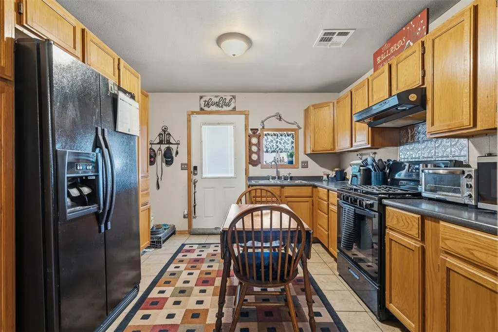 Photo 11 — 303 E Main Street, Ringling, OK 73456