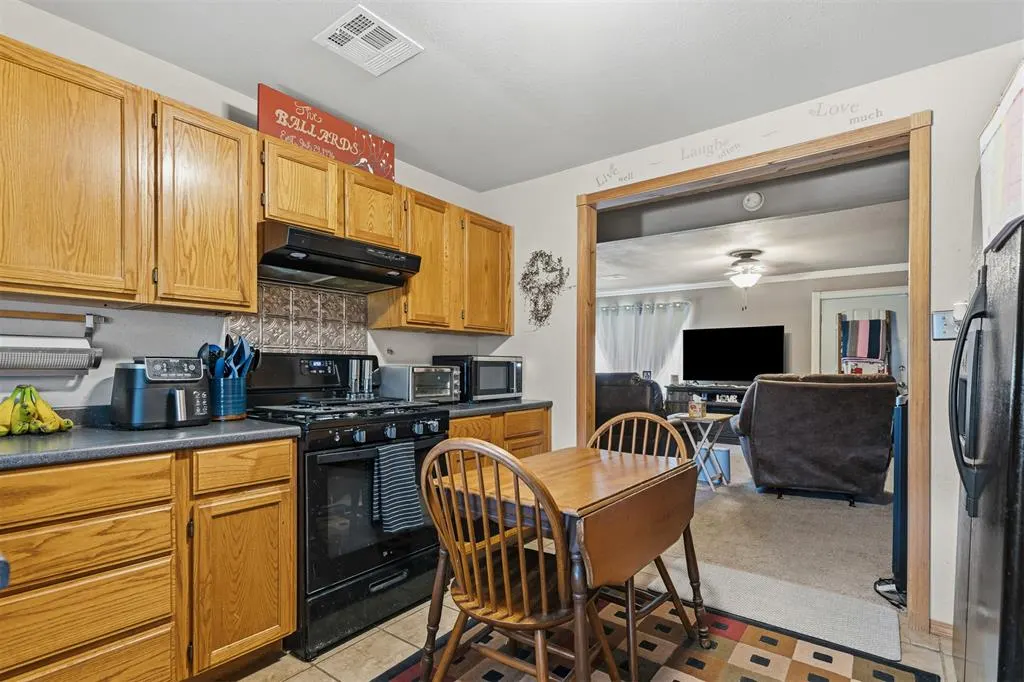 Photo 13 — 303 E Main Street, Ringling, OK 73456