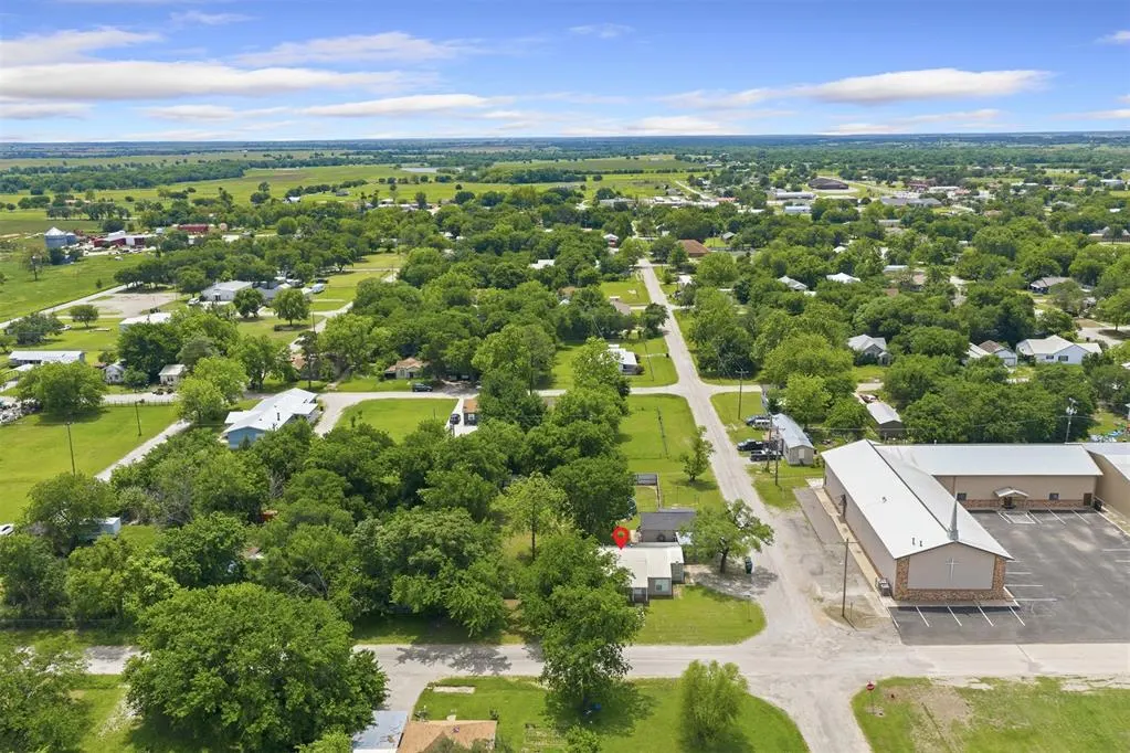 Photo 31 — 303 E Main Street, Ringling, OK 73456